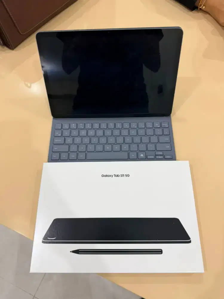 Samsung tab 11,lengkap,garansi resmi
