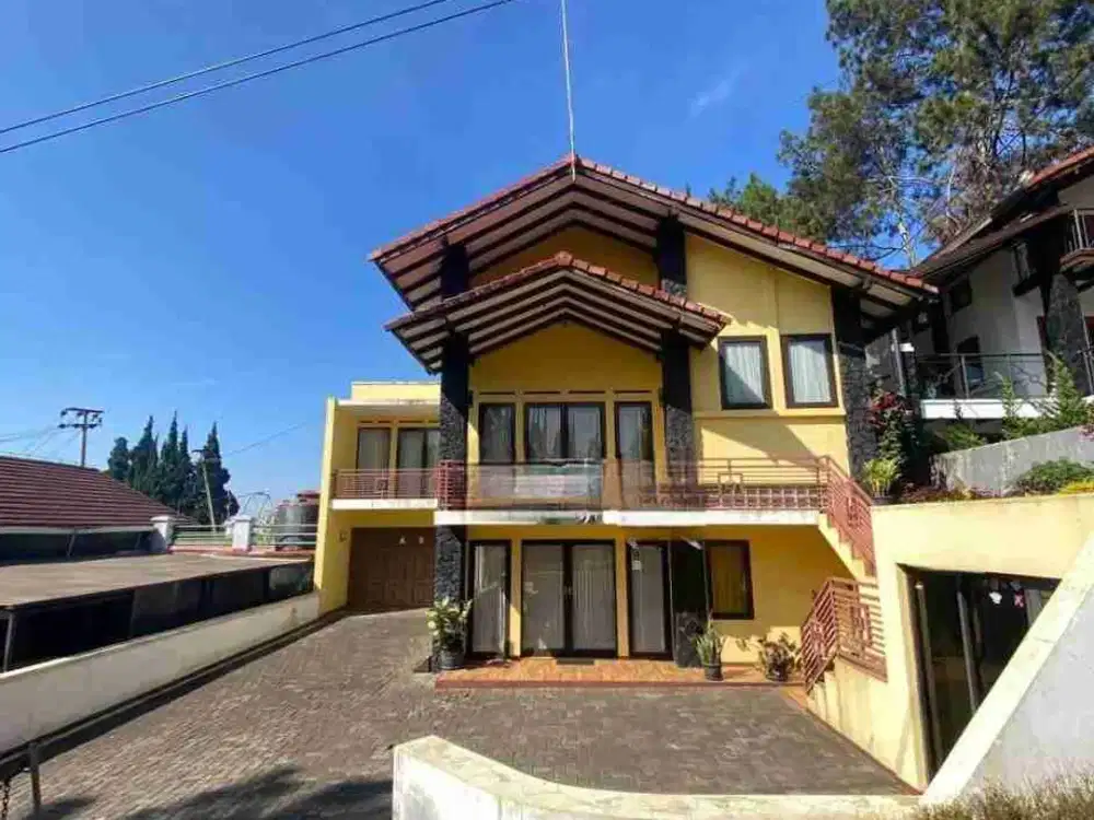Rumah Villa Full Furnish Di Villa Istana Bunga Lembang