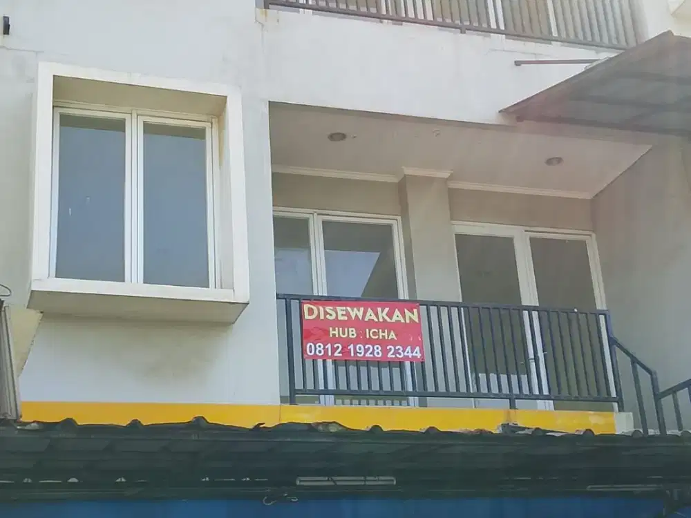 Di sewakan ruko gandeng di Deket Sumarecon crown gading bekasi
