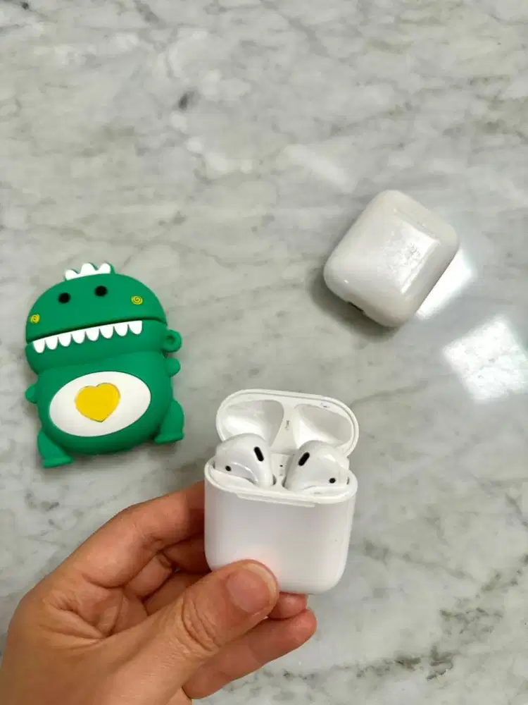 Tws Apple Airpods gen 2 earphone tws jarang dipakai termurah
