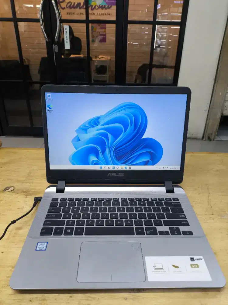 ASUS A407U MULUSS