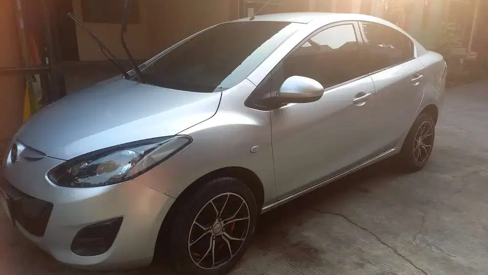 Mazda 2 2010 Bensin