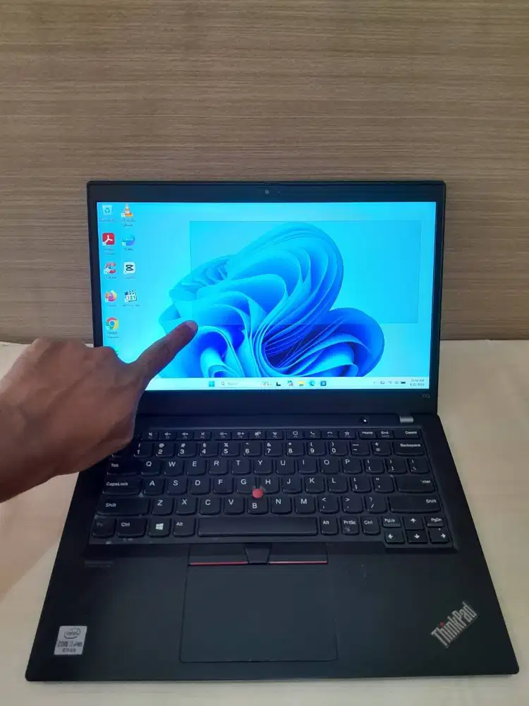 Lenovo X13 G1 Touchscreen . Core i7 gen10, Ram 16GB, SSD 250GB.13,3inc