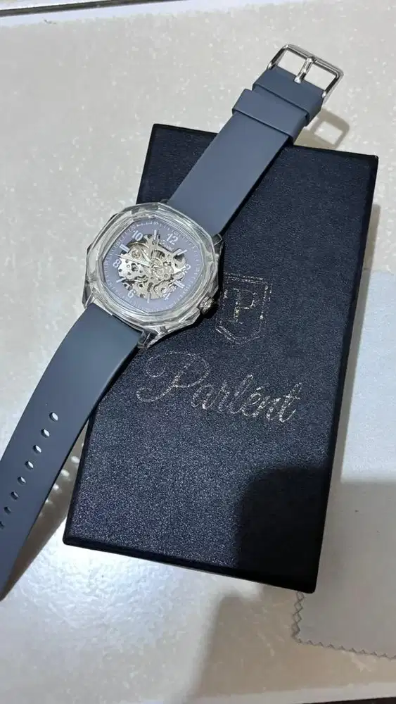 Jam tangan pria/laki-laki tanpa baterai