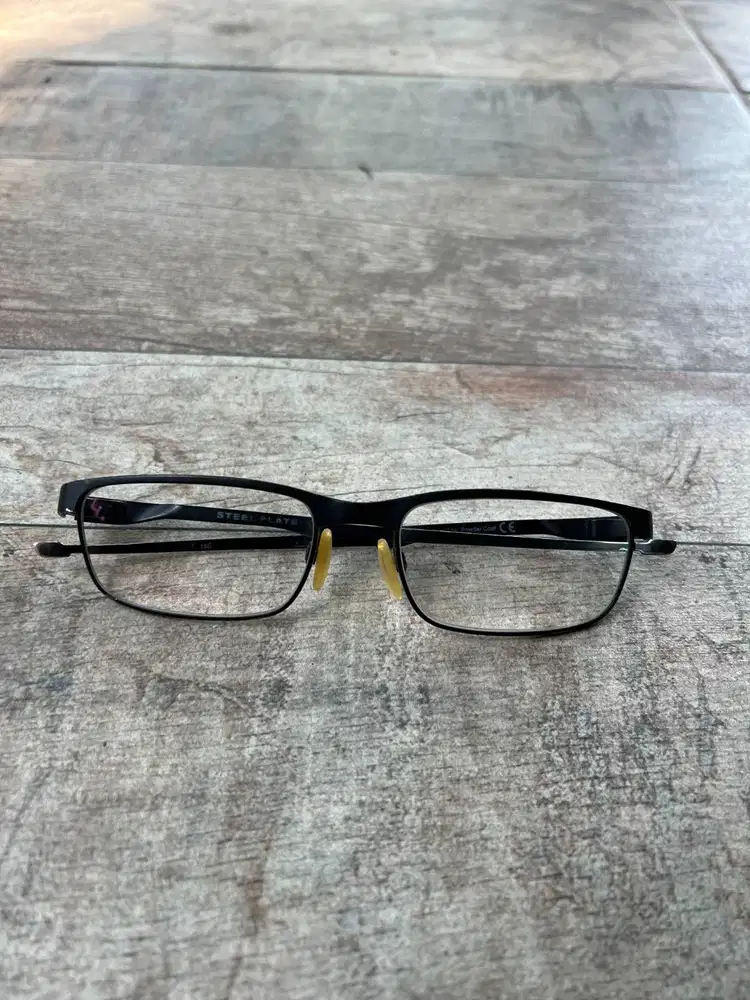 Frame kacamata Oakley