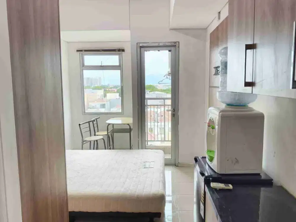 di sewakan apartemen green lake Sunter tipe studio furnish