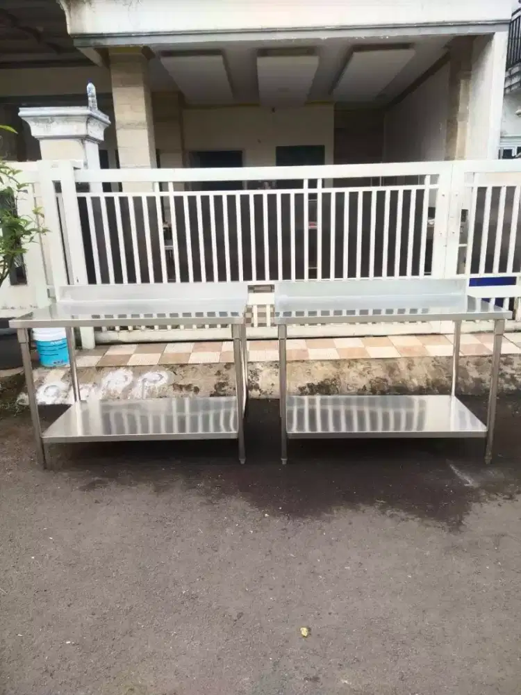 JAMINAN MUTU, Meja 2 susun backplas 

Ukuran 120x70x85