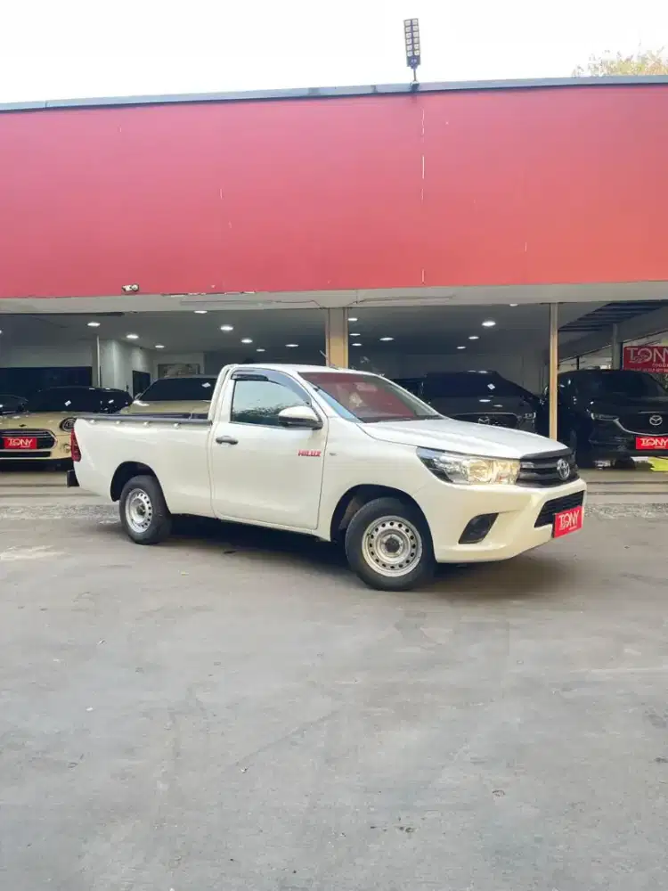 Toyota Hilux PU 2.4 Diesel MT 2020 Putih