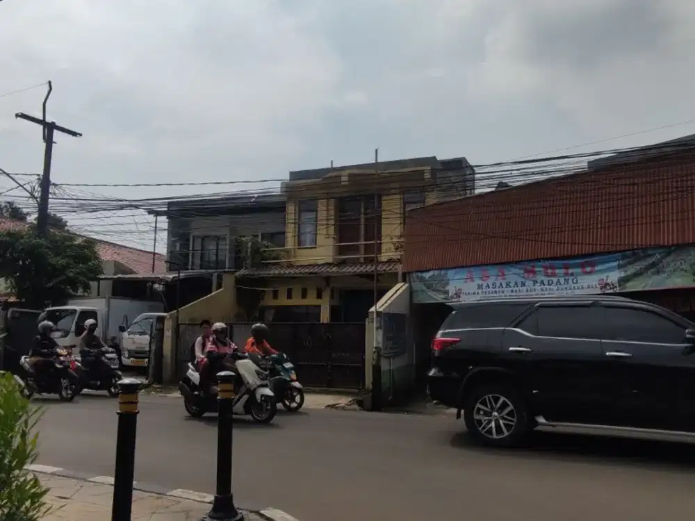 Rumah Cocok Buat Kantor Gudang Toko Banting Harga di Jalan Pahlawan Rempoa Raya