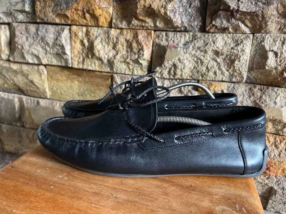 Sepatu slip on clarks, 42