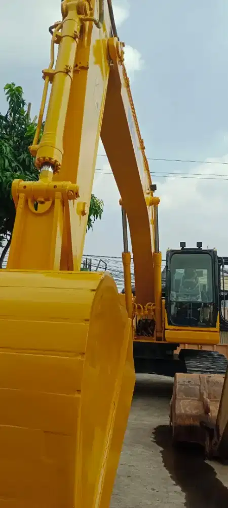 Excavator Komatsu PC210-10MO Siap Kerja
