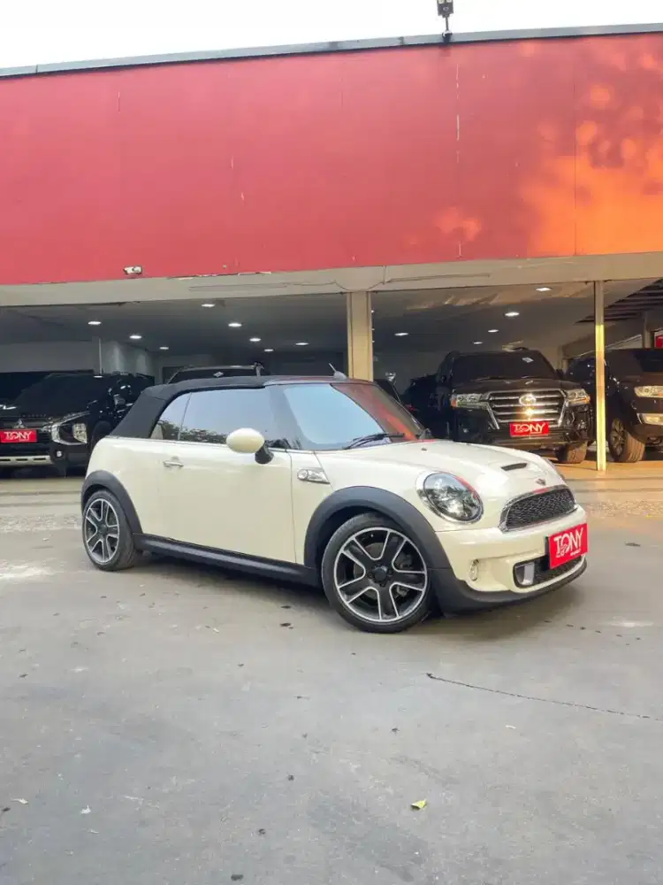 Mini Cooper 1.6 S Turbo AT 2013 Putih
Convertible Soft Top Elektrik