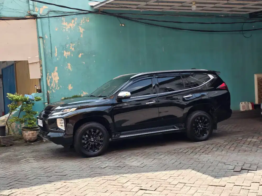 Mitsubishi Pajero sport dakar 2023