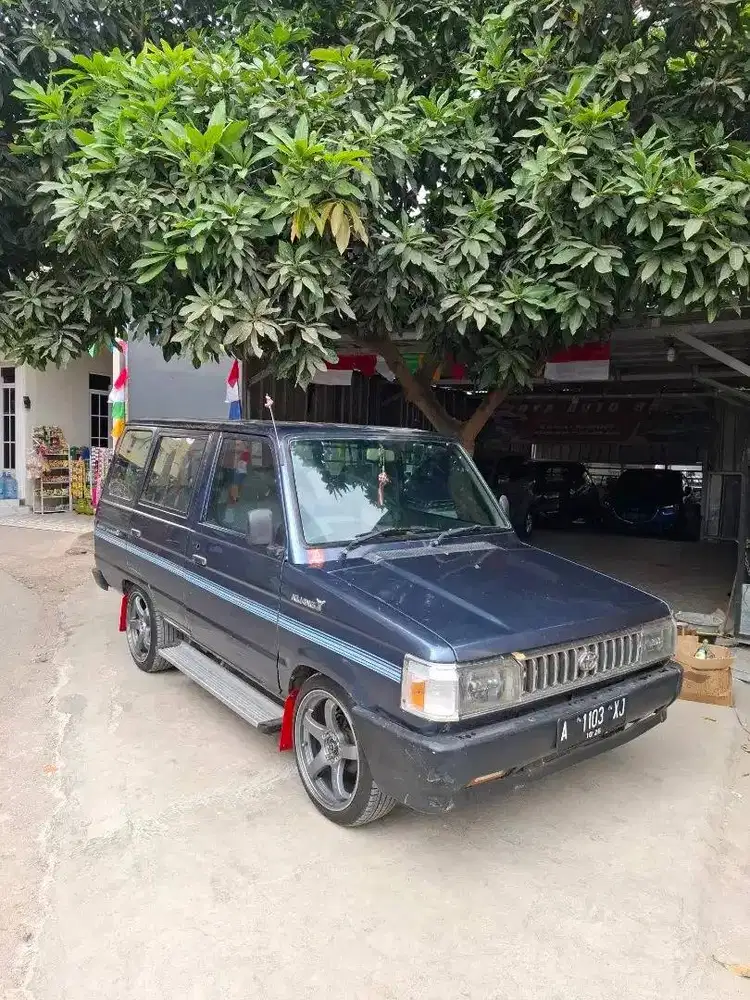 toyota kijang (1996)
