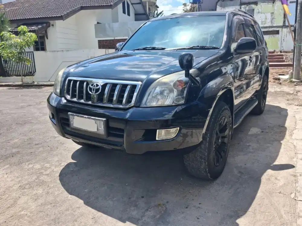 TOYOTA LAND CRUISER TRADO 2007 HITAM MATIC