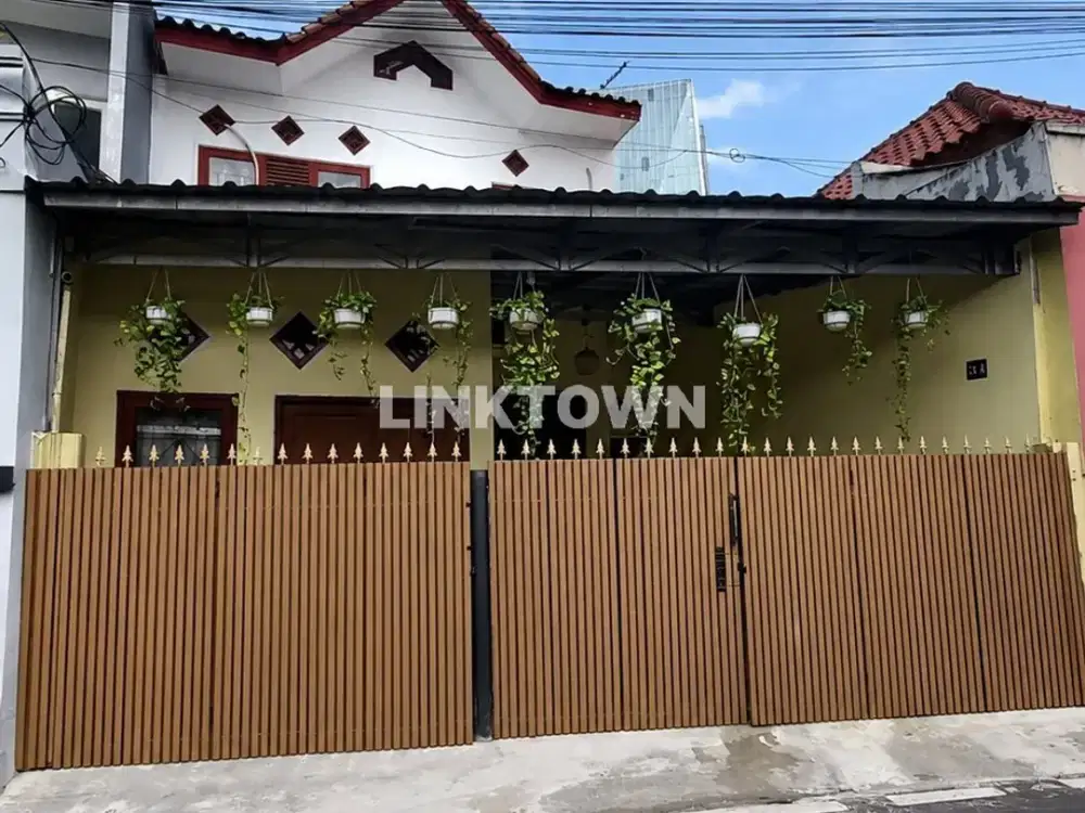 DIJUAL RUMAH DI TANJUNG BARAT, JAKARTA SELATAN