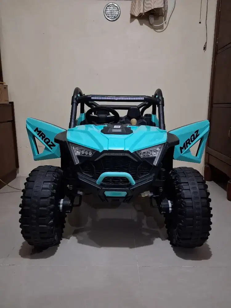 Mobil Aki Anak Jeep