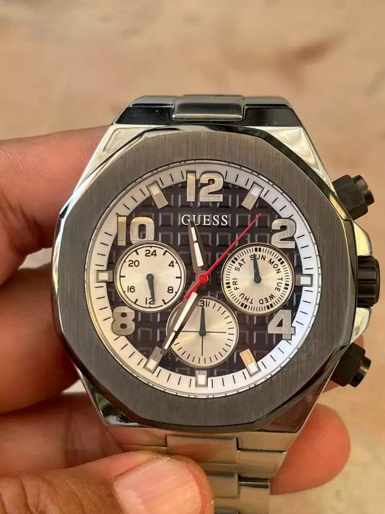 Jam tangan original merk guess (preloved)