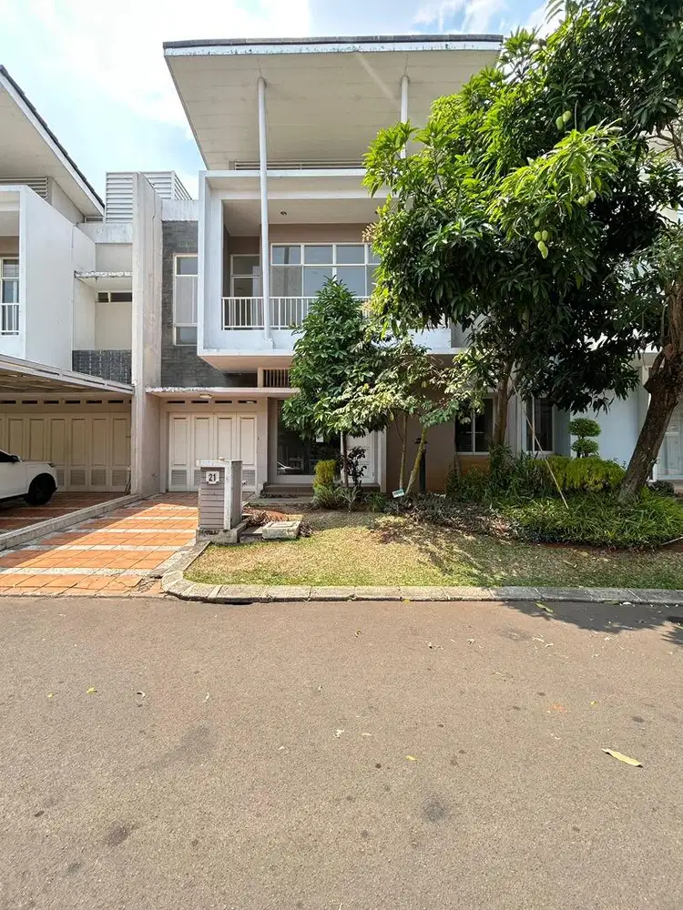 Disewakan rumah 4 kamar tidur, di gading serpong