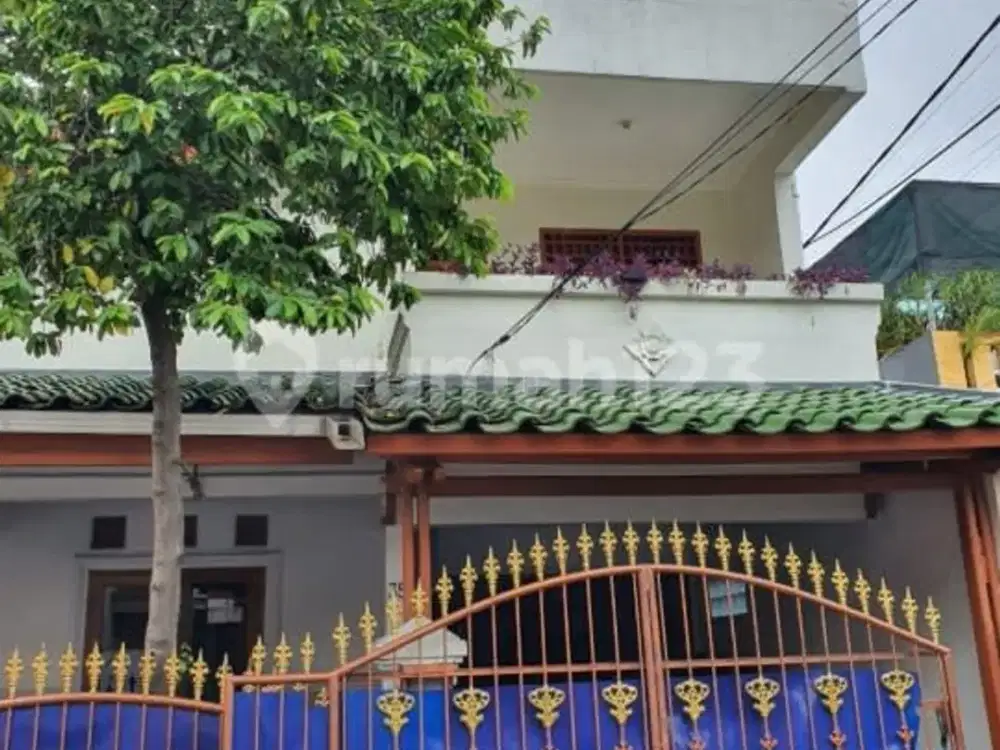 Siap Huni, Rumah, 2 Lantai, SHM, Dekat Akses Bus Kota, di Duren Sawit