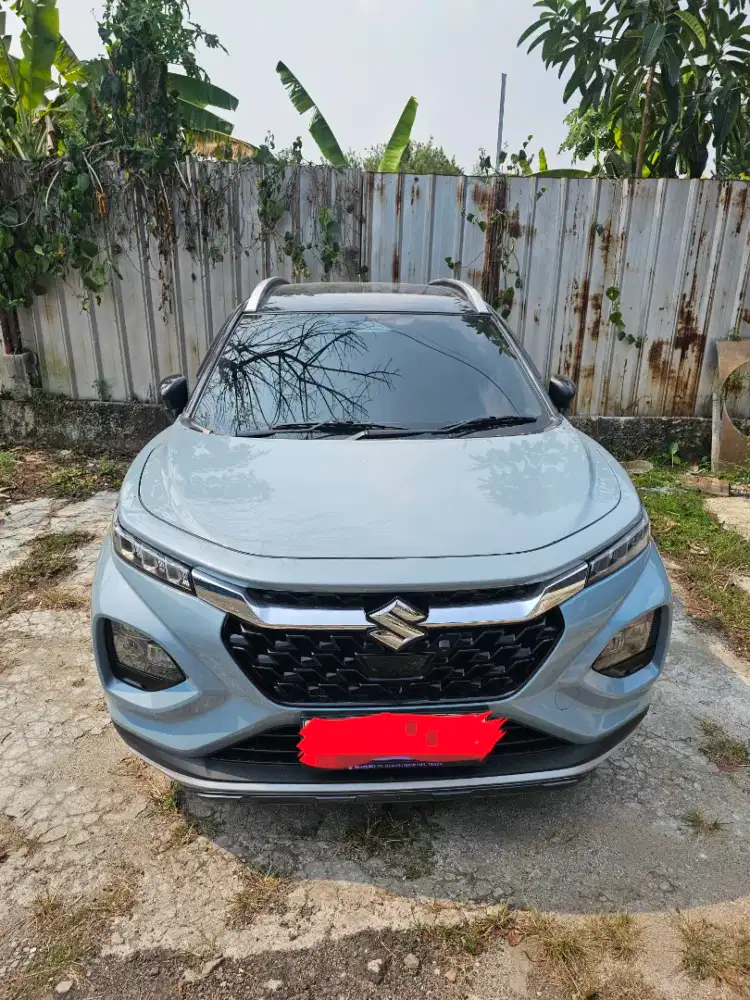 Suzuki fronx sgx two tone