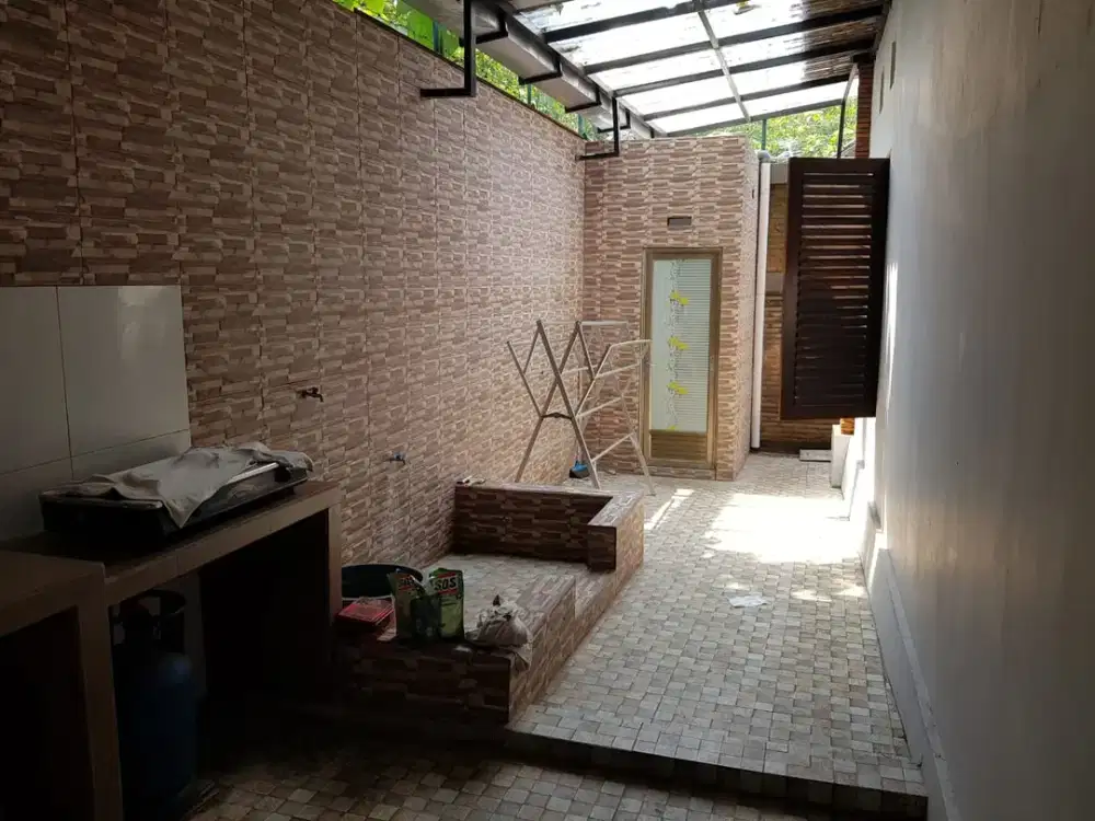 Rumah Etnik Jawa dengan Joglo Banjarsari Solo