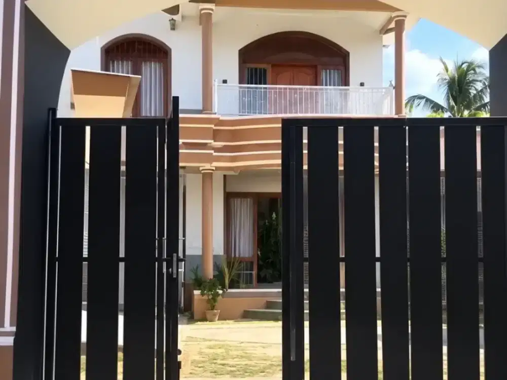 DIJUAL RUMAH CANTIK BANGUNAN MEWAH MODEL SEMI VILLA - CLURING BANYUWANGI