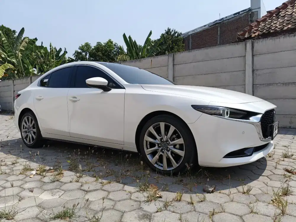 KM 5rb Mazda3 sedan 2023 istimewa