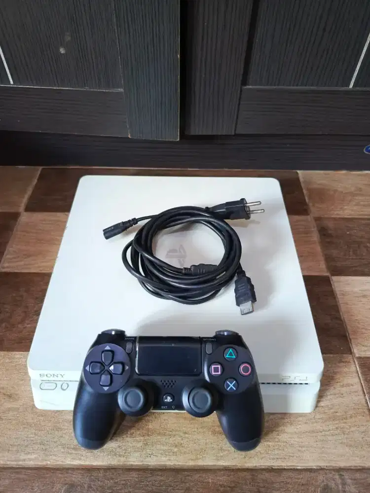 Ps4 Slim 500GB Bahan Reverr