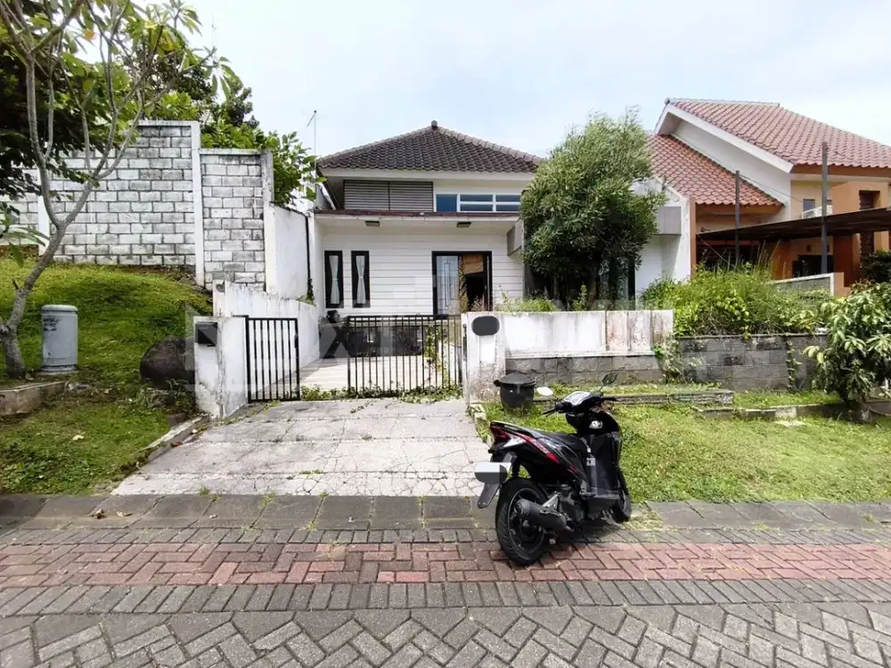 Rumah Luas Di Villa Puncak Tidar, Dekat Machung