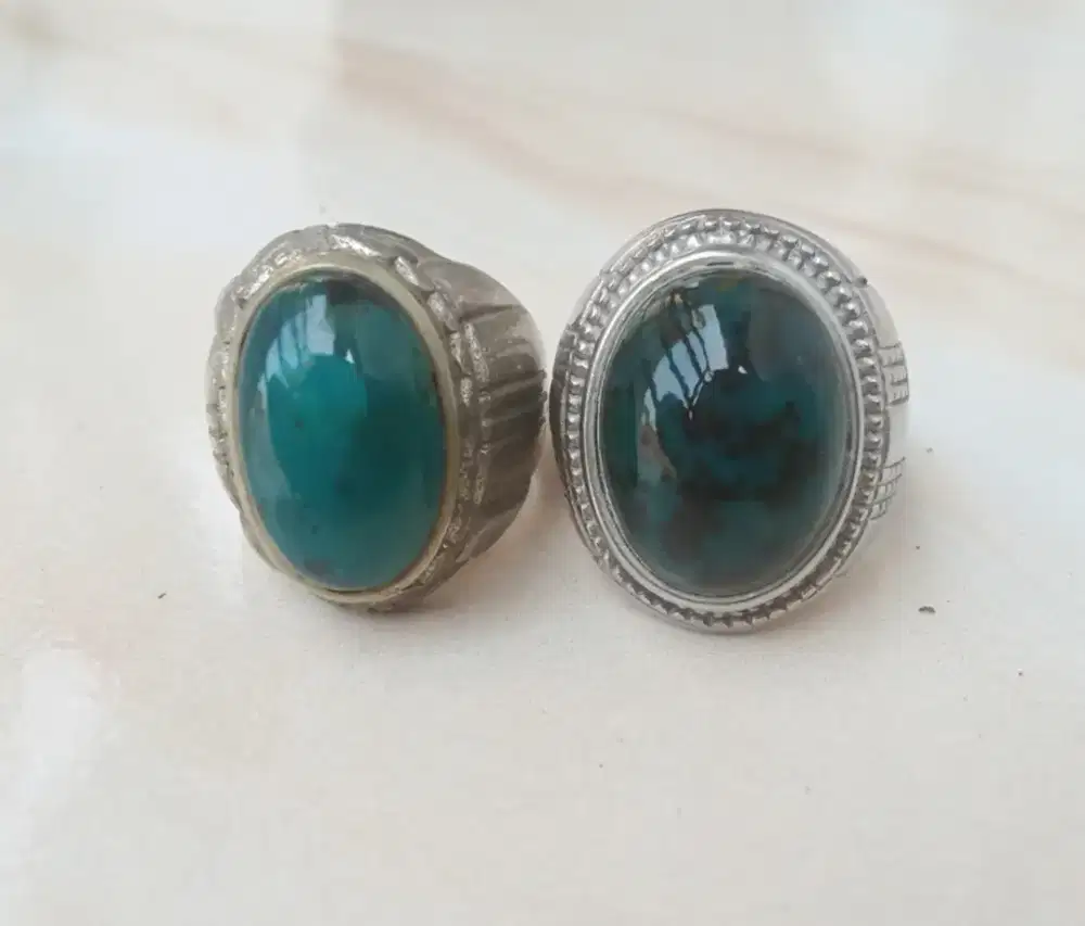 Dua buah cincin bacan Doko.