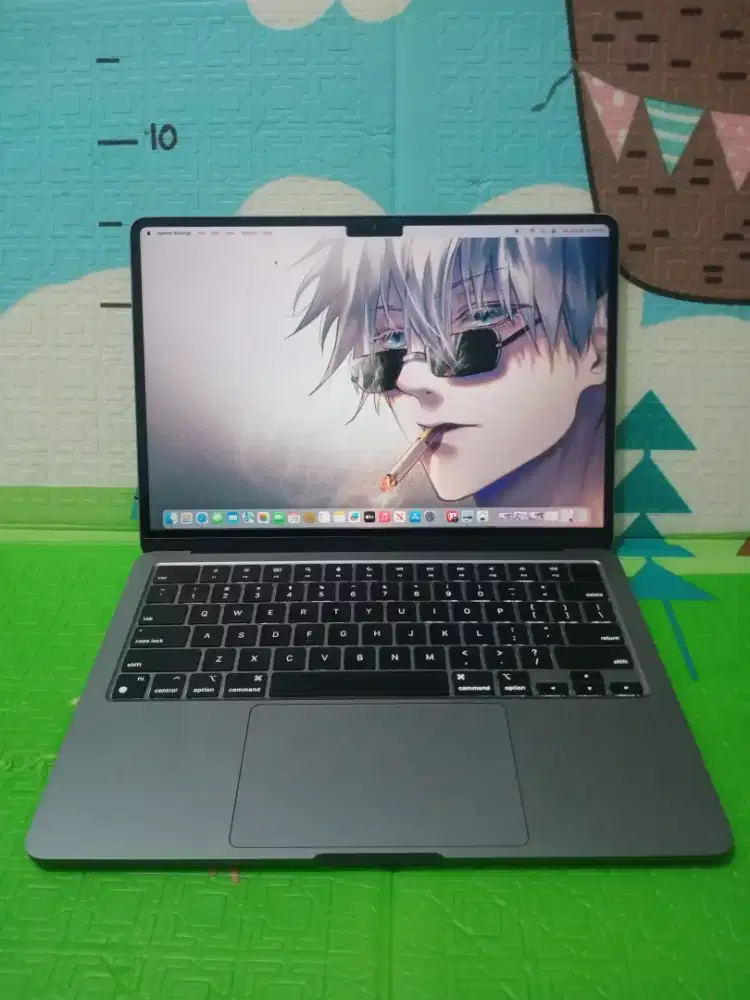 Dijual Macbook Air M3 Retina 13in 2024 ram 16/256 slim mulus