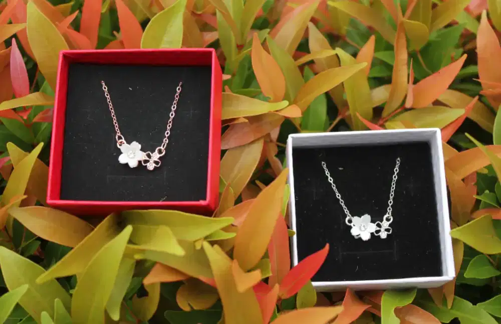 Kalung dan Gelang Berbahan Titanium
