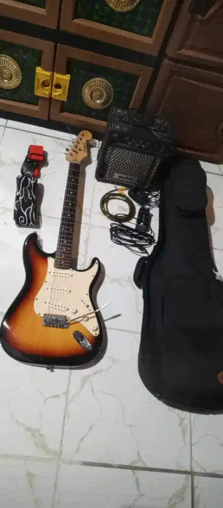 Gitar listrik merek scorpion stratco caster