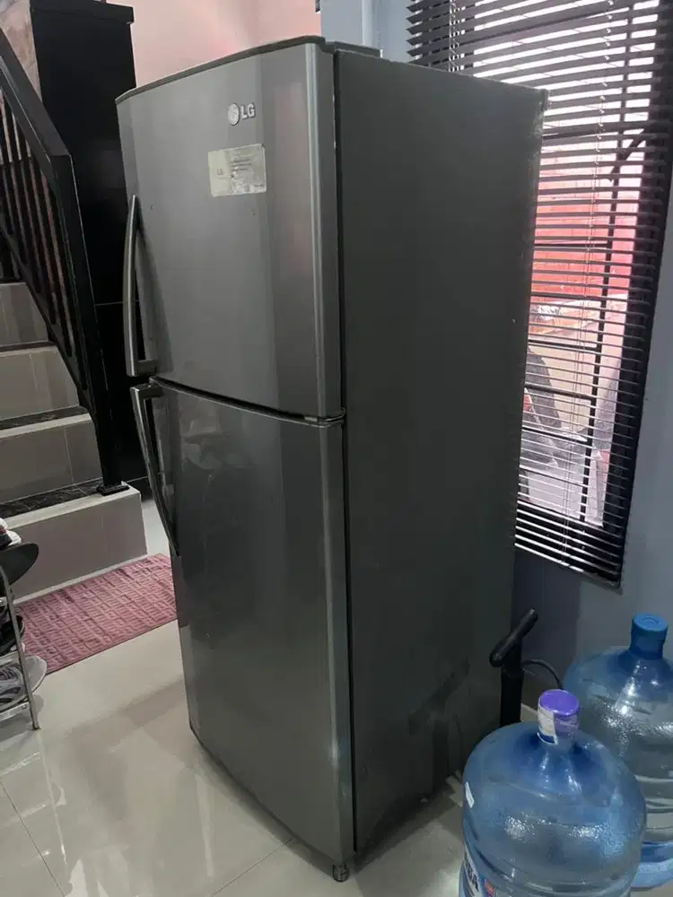 Kulkas LG 2 Pintu 176 Liter – GN-V2128RLT – Normal & Dingin