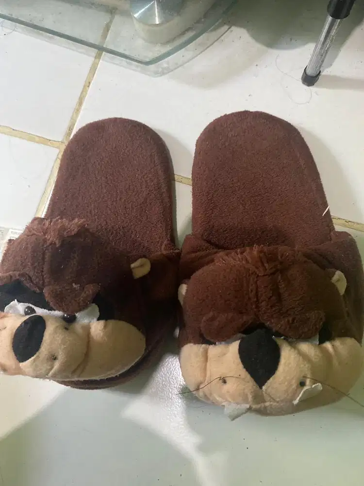 Sandal kamar/sandal rumah bulu karakter