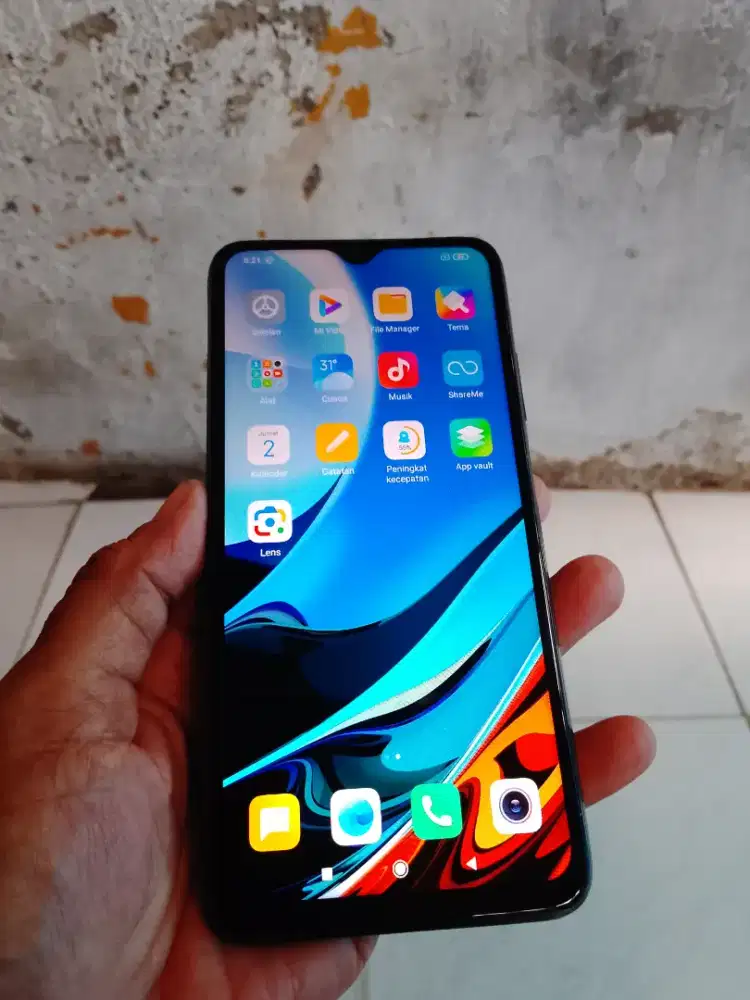 Jual hape redmi 9t RAM6/128 normal jaya masih mulus LCD masih original