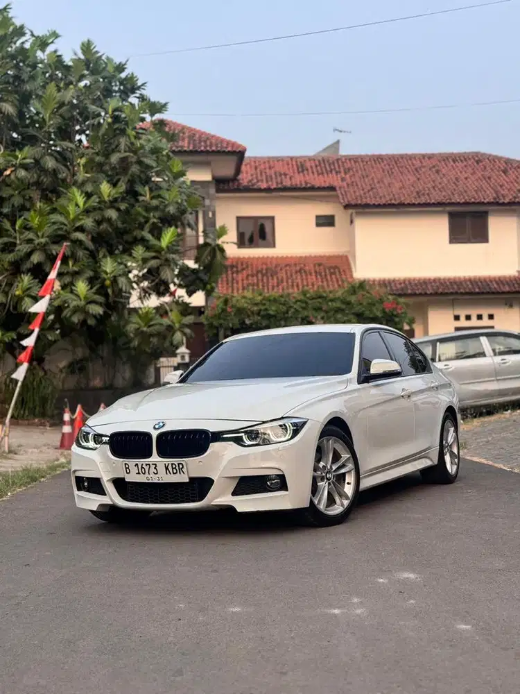 F30 320i Sport Shadow 2019 LCI