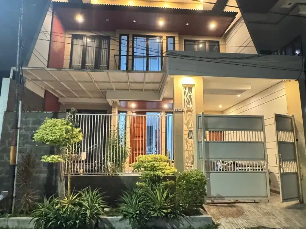 Rumah Mewah Klampis Semolo Timur SHM Dekat MERR