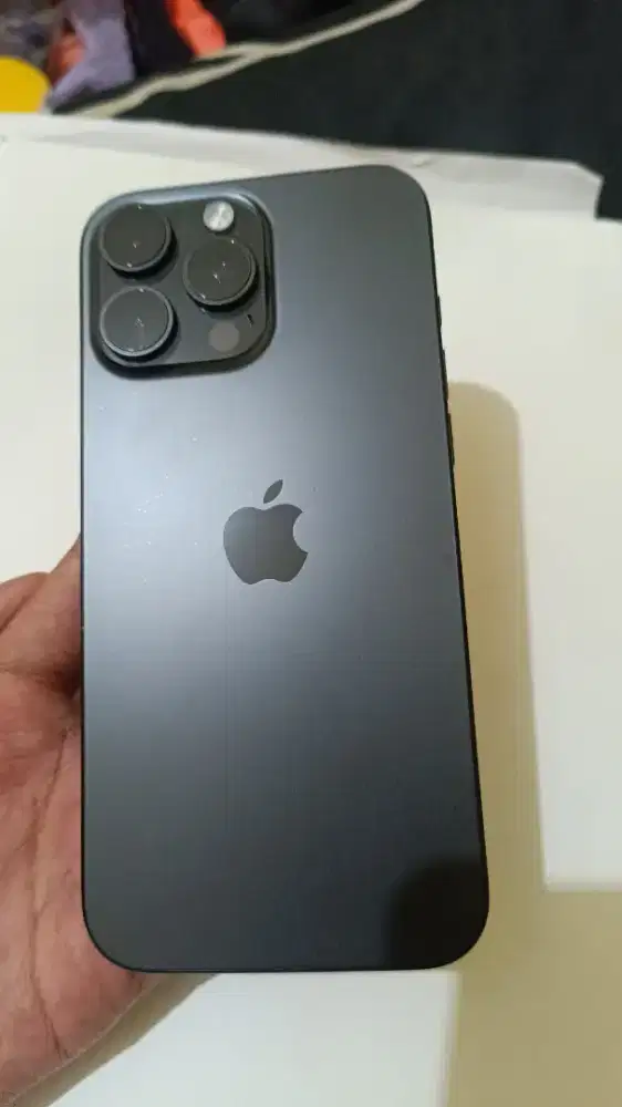 iPhone 16pro max 256 GB black titanium