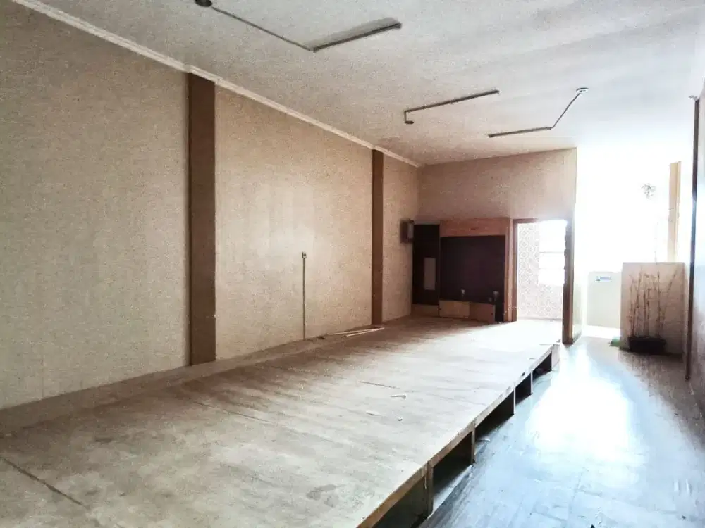 JUAL/ SEWA RUKO 2 LANTAI RAYA SEMAMPIR PADAT PENDUDUK