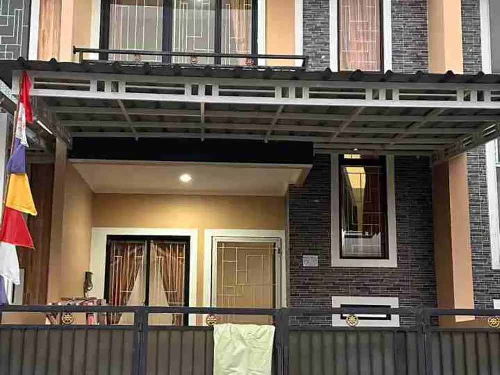 Disewakan rumah 2 lantai bundaran terdepan citra raya Tangerang