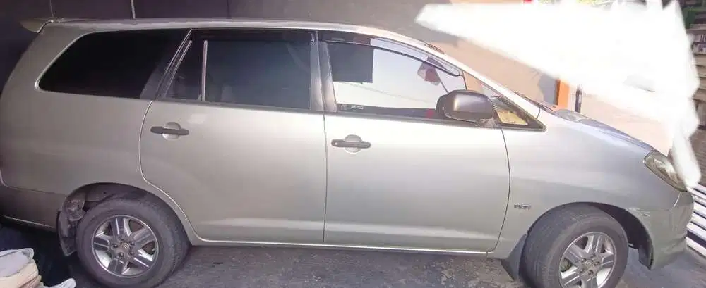 Toyota Kijang Innova 2006 Bensin
