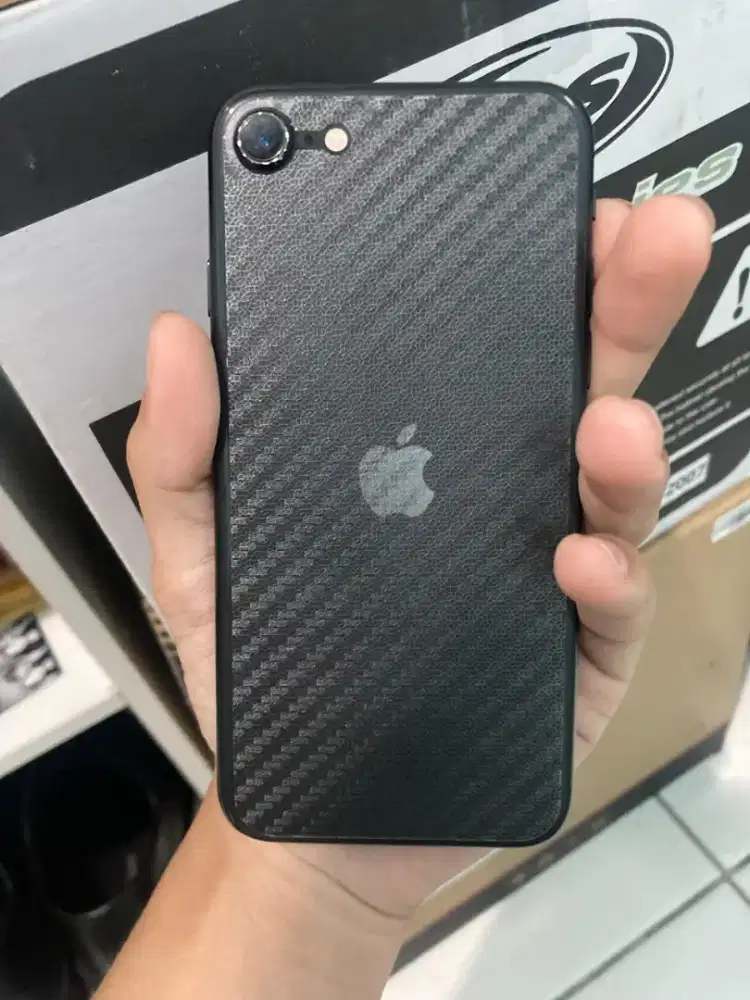 iphone se 2 64 inter