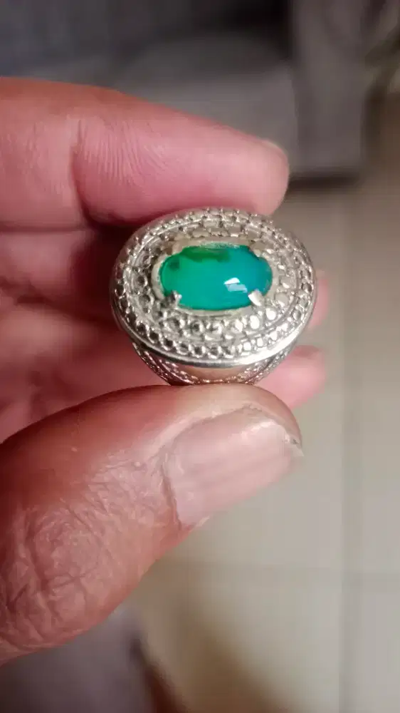 Batu bacan kristal