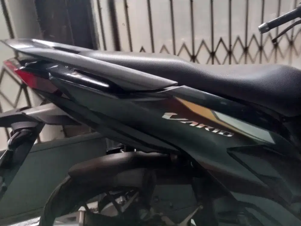 Vario 125 cc  th 2021/2022 ISS idling stop istimewa km rendah antik