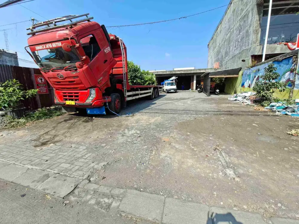 Disewakan ruko halaman luas mangku jl magelang dekat terminal jombor