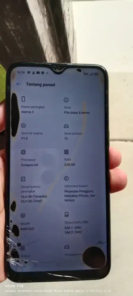Realme 3   3/32  mnus noda item sma retak