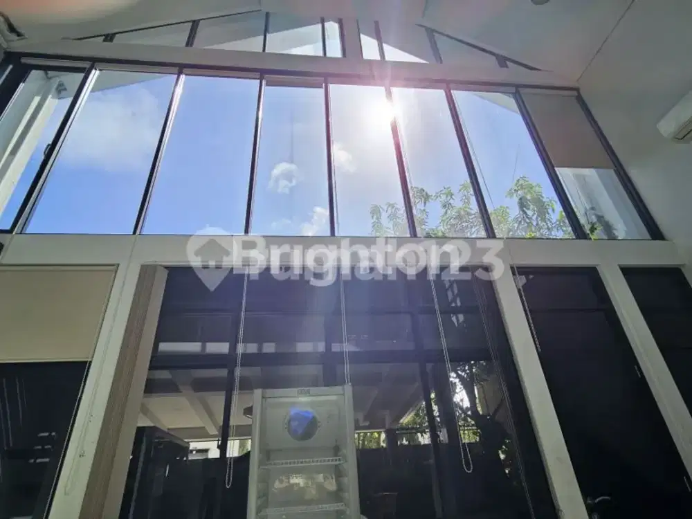 Rumah Cantik 1 1/2 Lantai Siap Huni di Taman Cimanggu