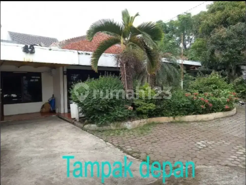 Rumah Besar di Samping Rumah Sakit Rajawali Andir Bandung